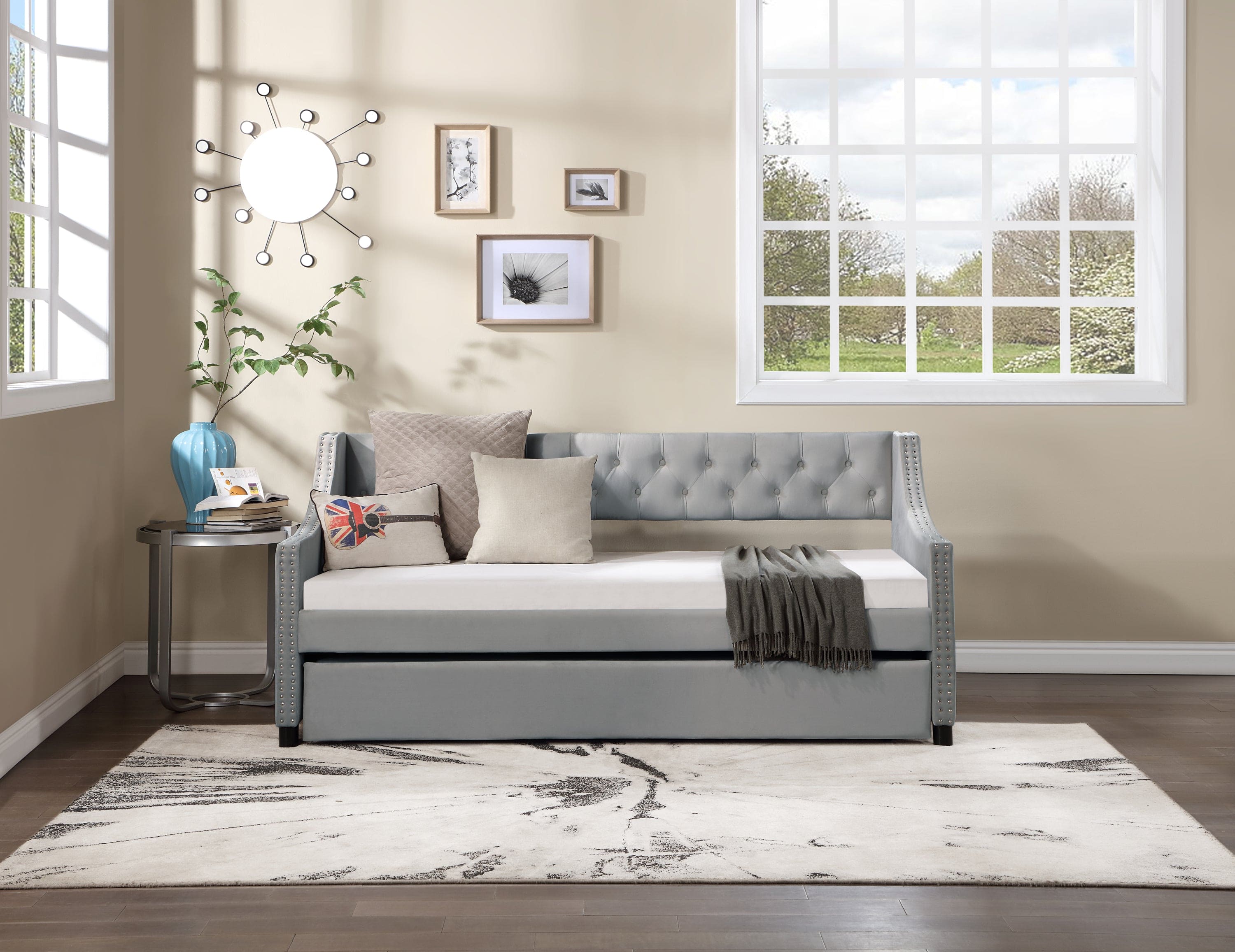 Daybed with Trundle Upholstered Tufted Sofa Bed, with Button and Copper Nail on Arms，full Size