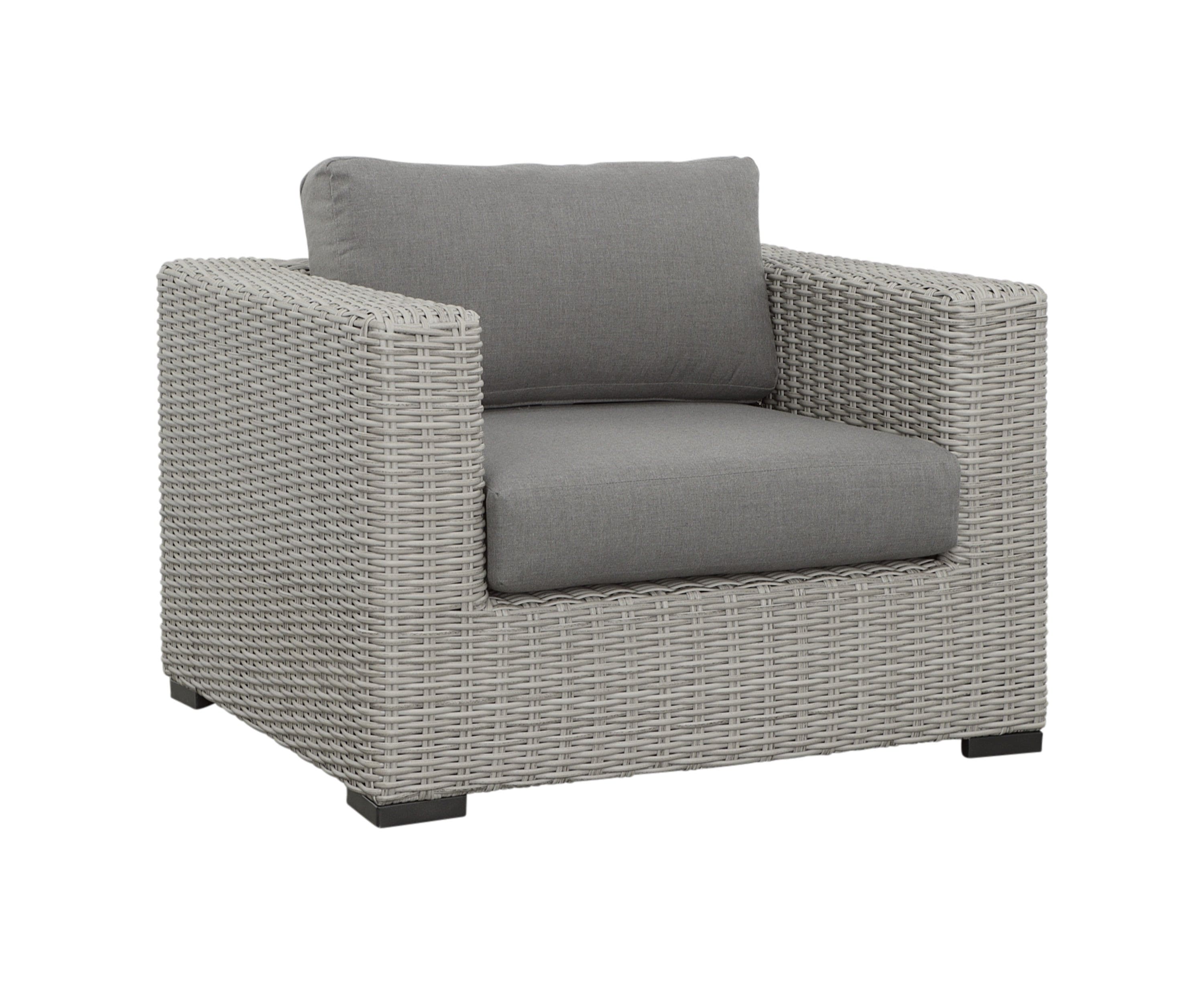 Outdoor Lounge Chair - Chic Design, High-Quality Materials - Deep Cushions, Removable for Easy Storage - Relaxation in Style and Comfort