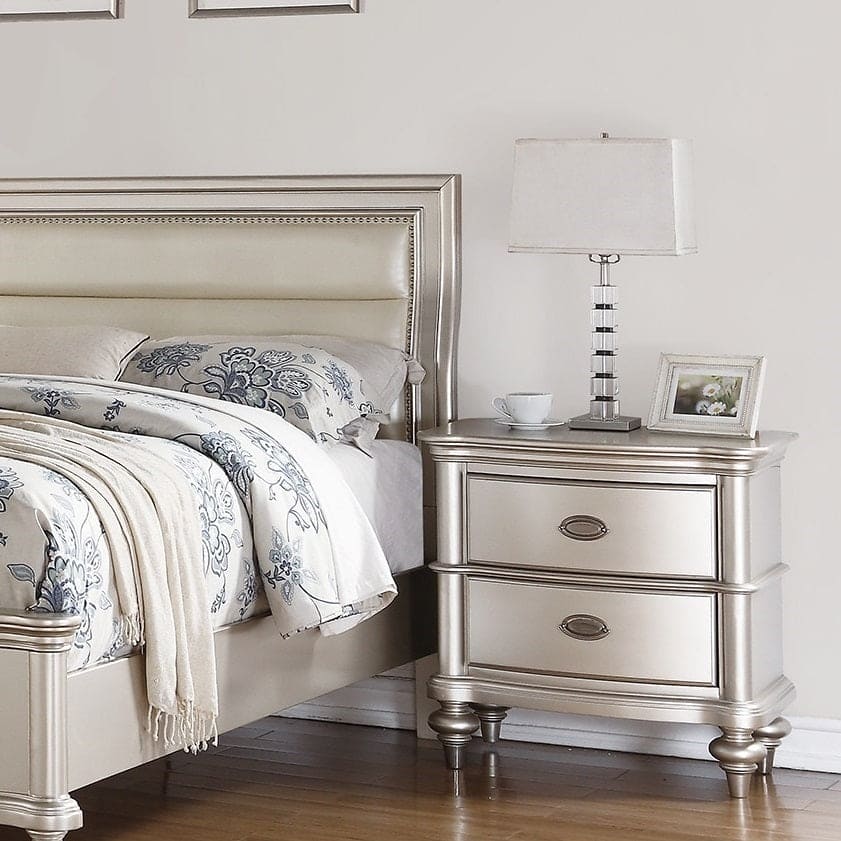 Classic Bedroom Elegant Nightstand Beige / White Finish or Antique Silver 2-Drawers Bed Side Table Plywood