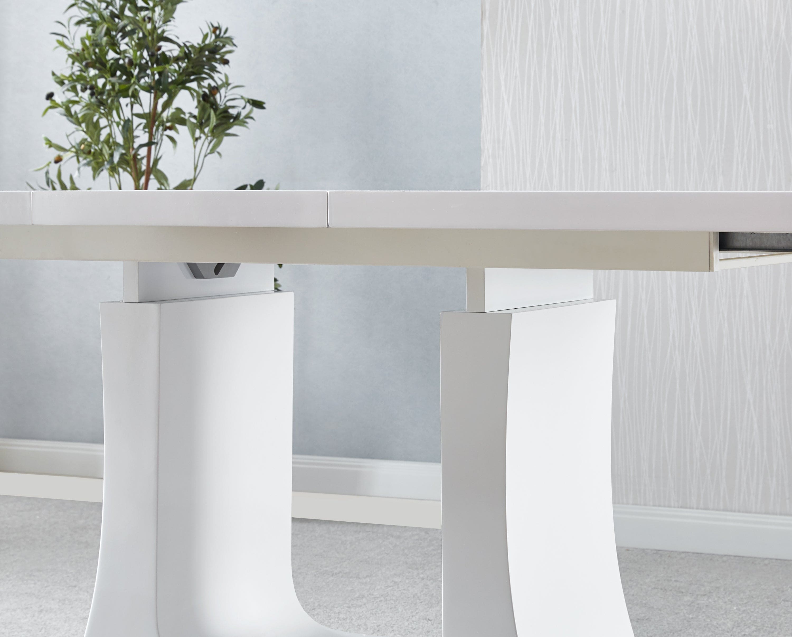 63"/78.7" Extendable Dining Table with Butterfly Leaf, High Gloss Lacquer Coating and Pedestal Base in White/Chrome