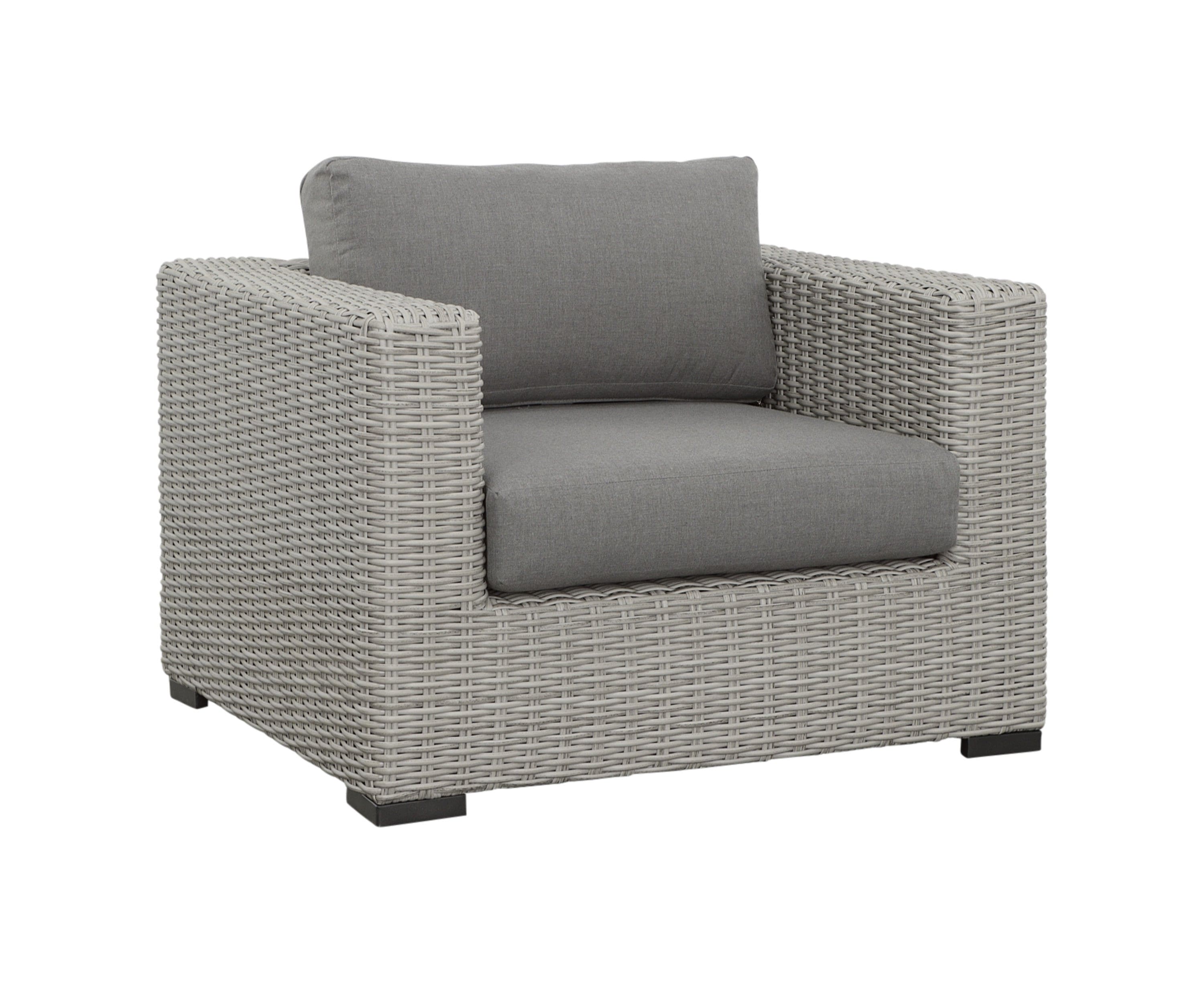 Outdoor Lounge Chair - Chic Design, High-Quality Materials - Deep Cushions, Removable for Easy Storage - Relaxation in Style and Comfort