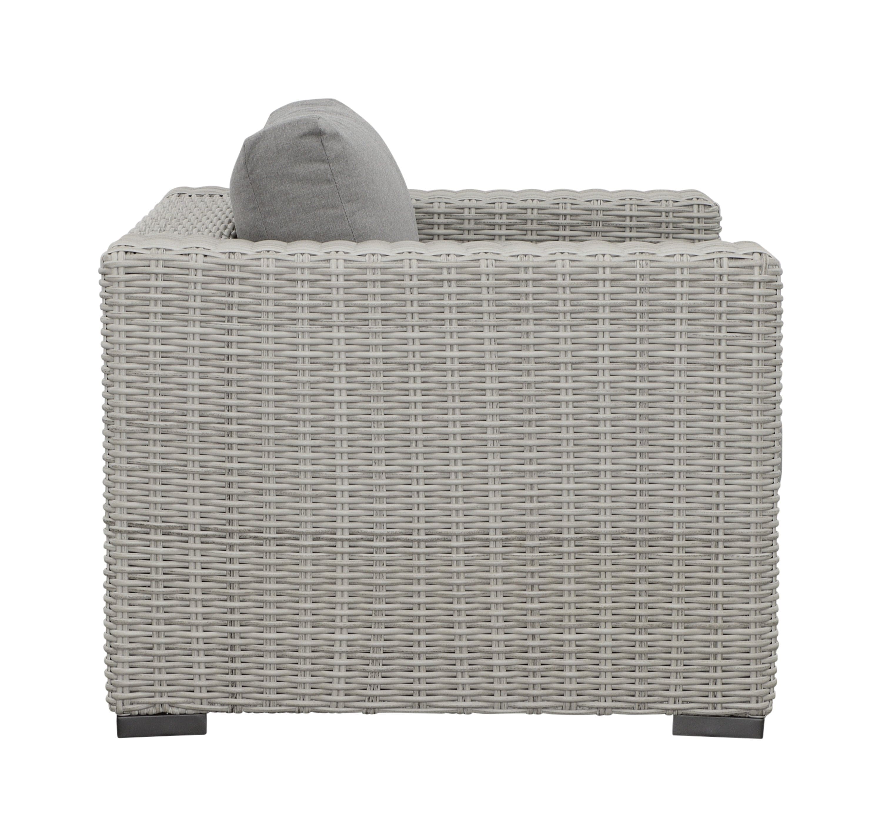 Outdoor Lounge Chair - Chic Design, High-Quality Materials - Deep Cushions, Removable for Easy Storage - Relaxation in Style and Comfort