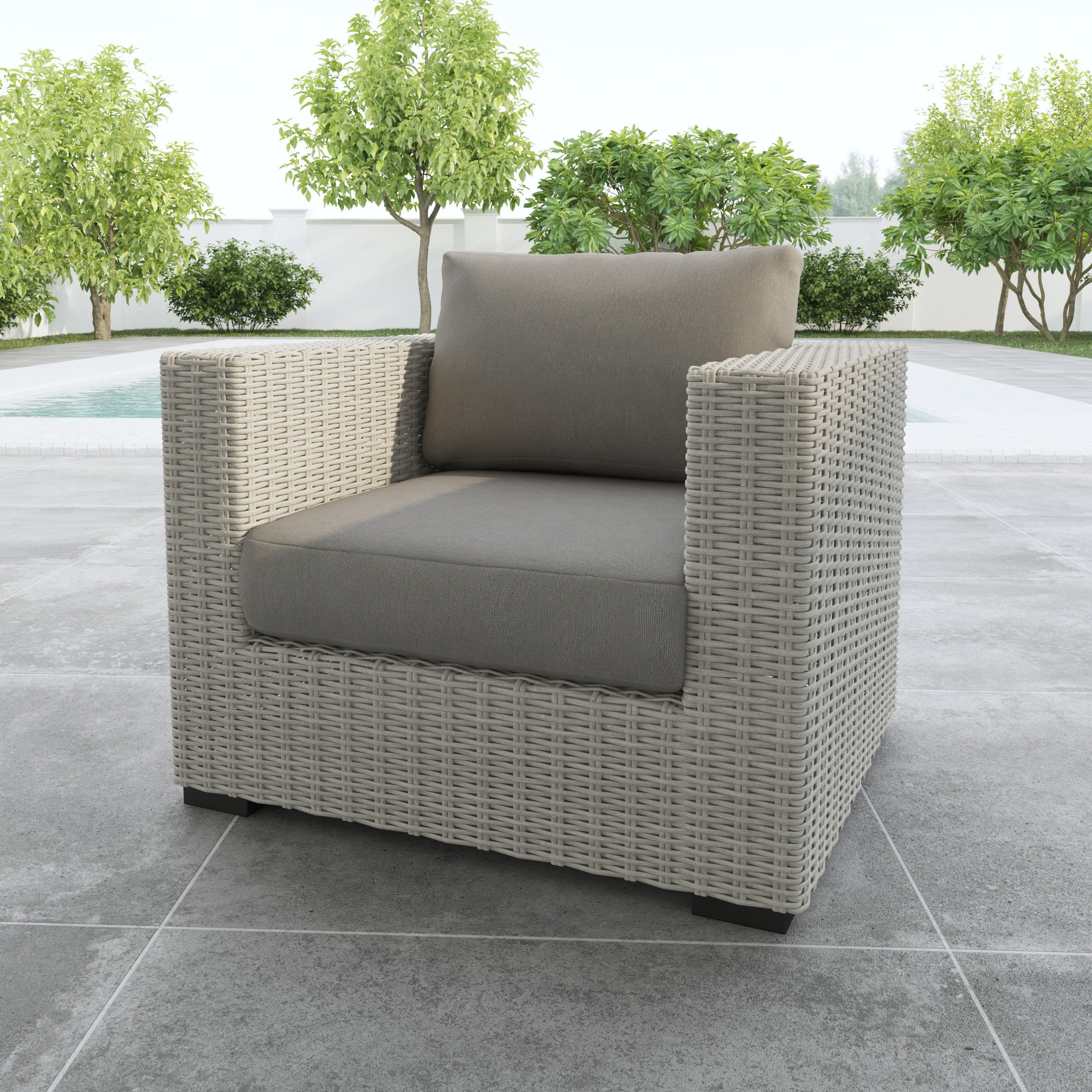 Outdoor Lounge Chair - Chic Design, High-Quality Materials - Deep Cushions, Removable for Easy Storage - Relaxation in Style and Comfort