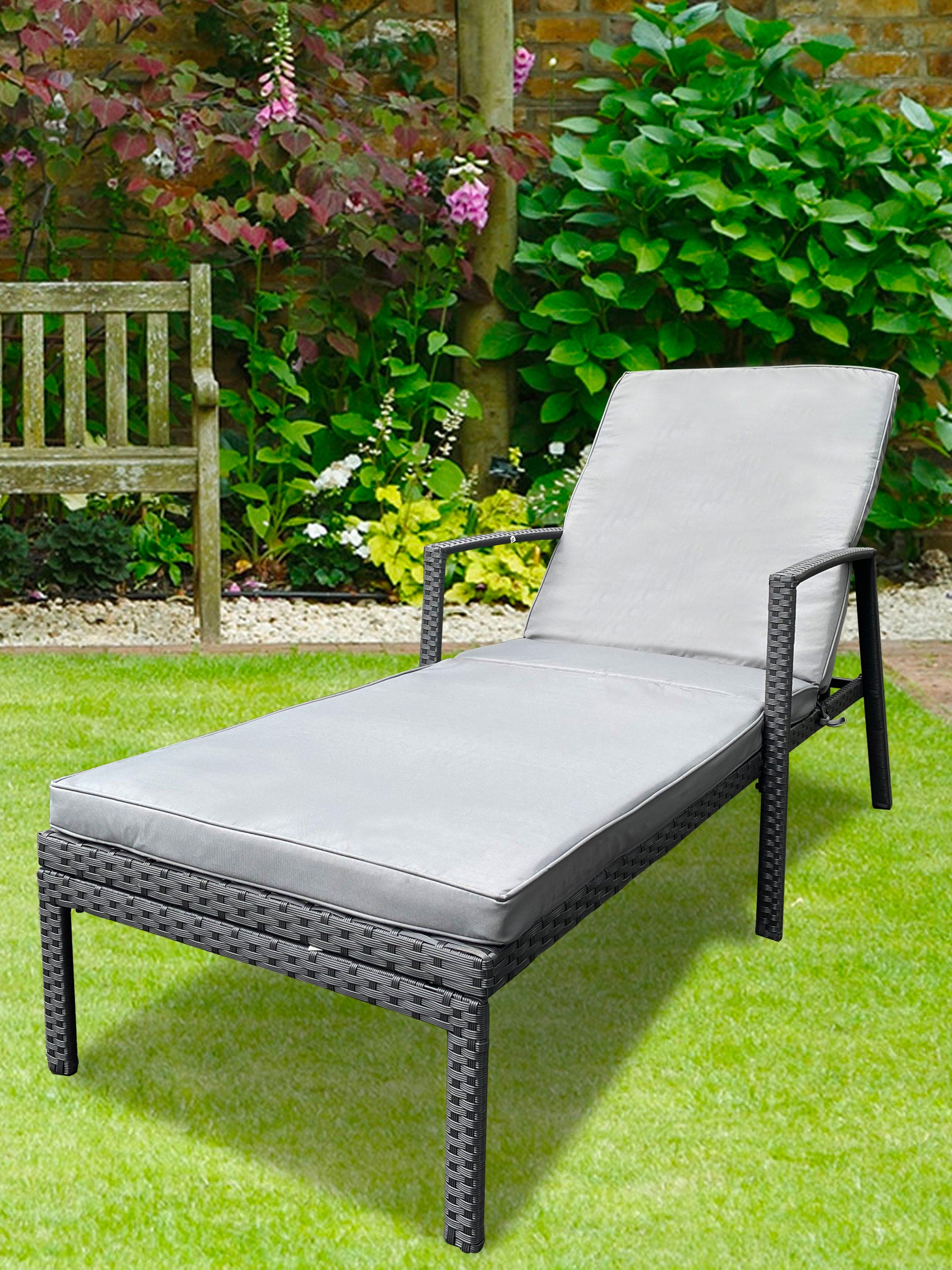 Outdoor Patio Lounge Chairs Rattan Wicker Patio Chaise Lounges Chair Gray